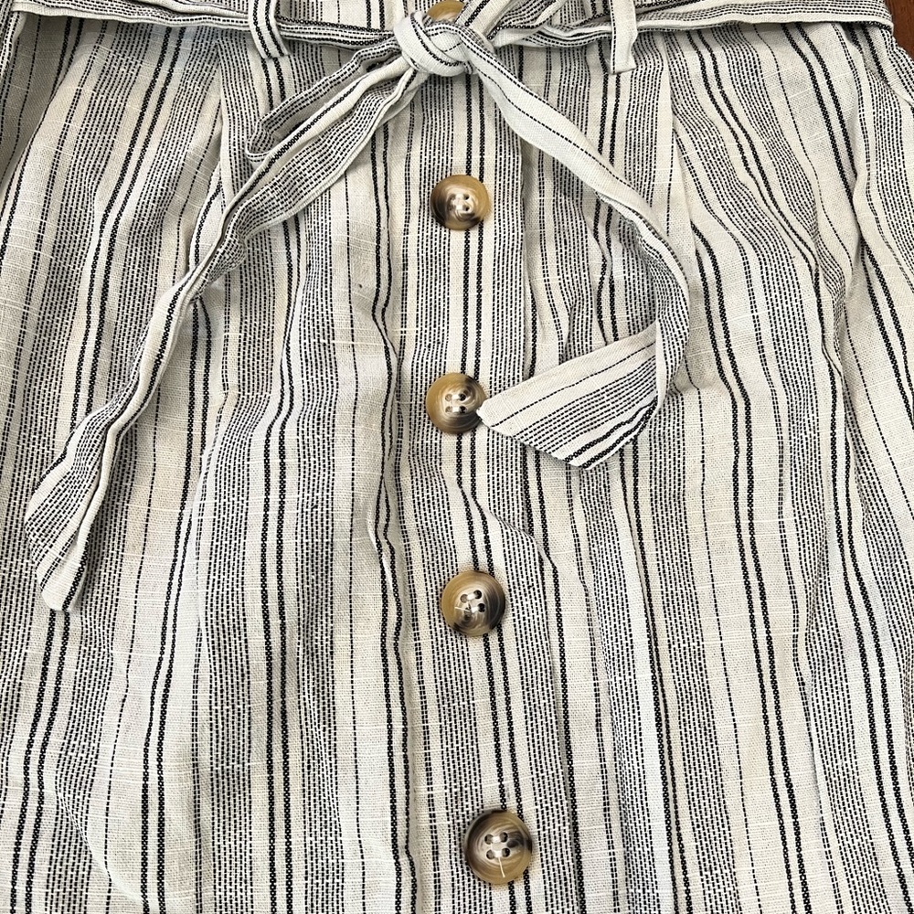 Striped Skirt: Black and White - Picture 2 of 3
